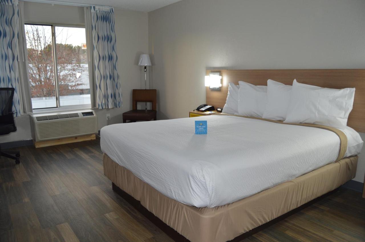 Days Inn By Wyndham Marietta-Atlanta-Delk Road Eksteriør billede