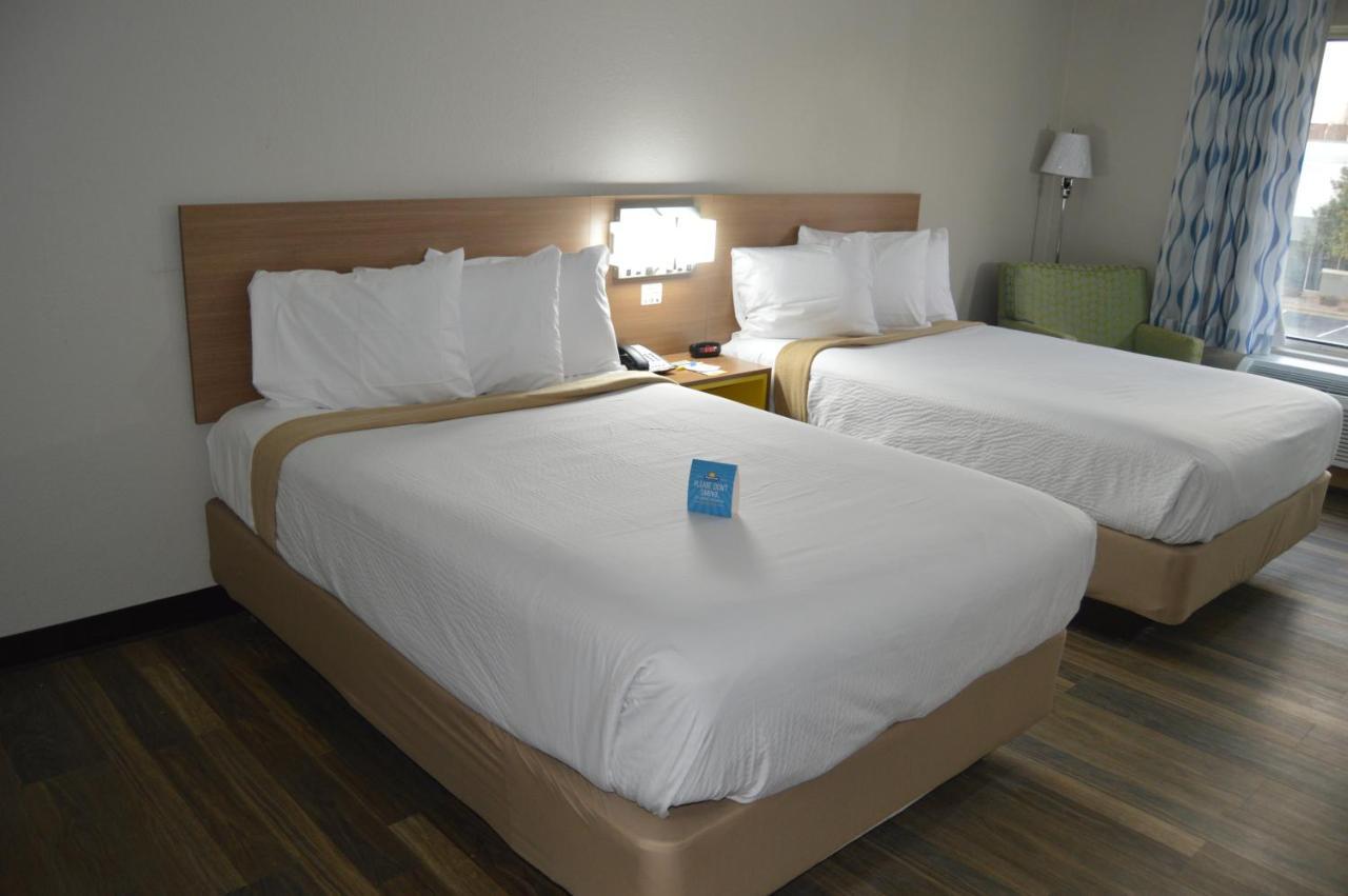 Days Inn By Wyndham Marietta-Atlanta-Delk Road Eksteriør billede