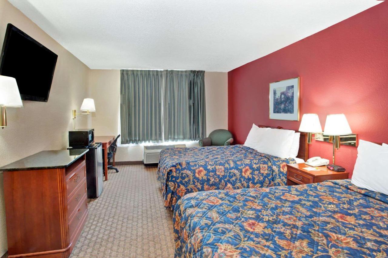 Days Inn By Wyndham Marietta-Atlanta-Delk Road Eksteriør billede