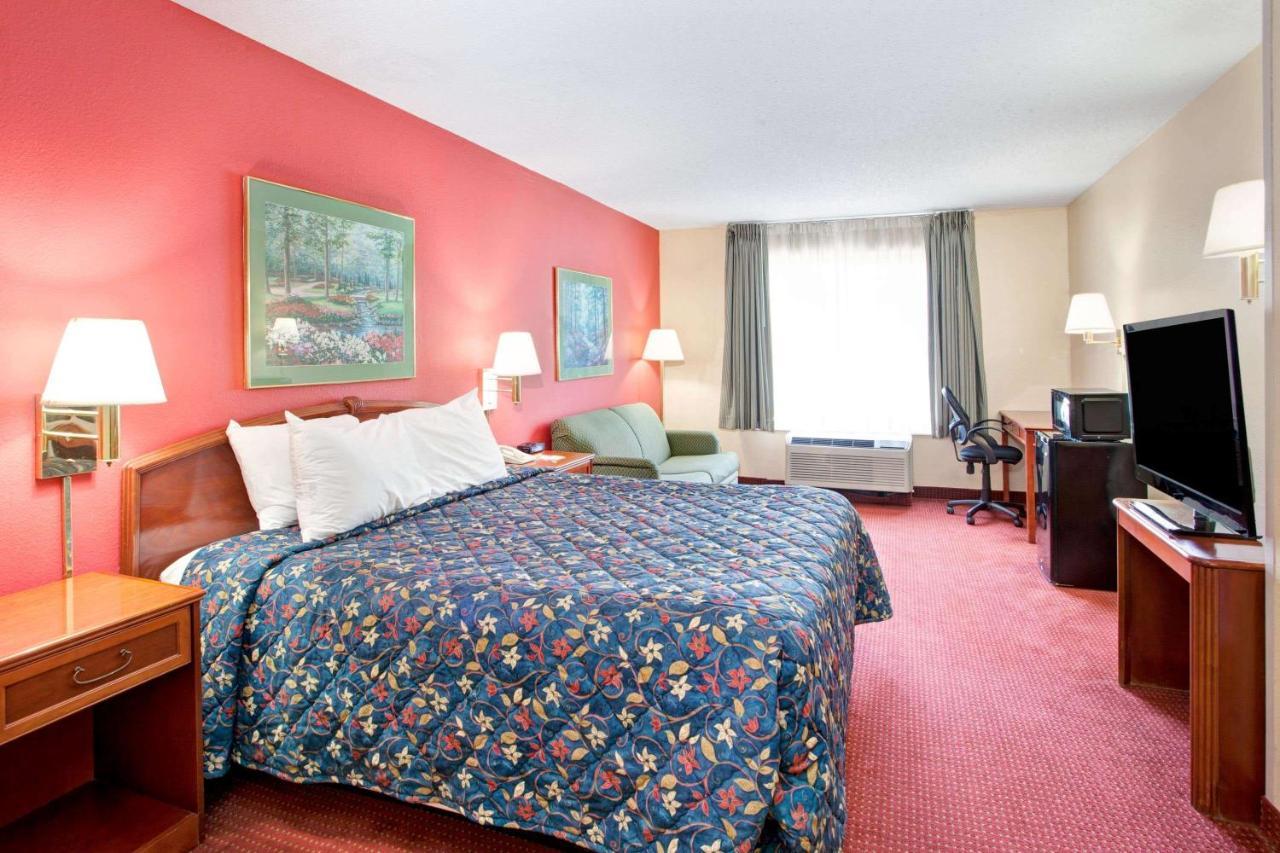 Days Inn By Wyndham Marietta-Atlanta-Delk Road Eksteriør billede