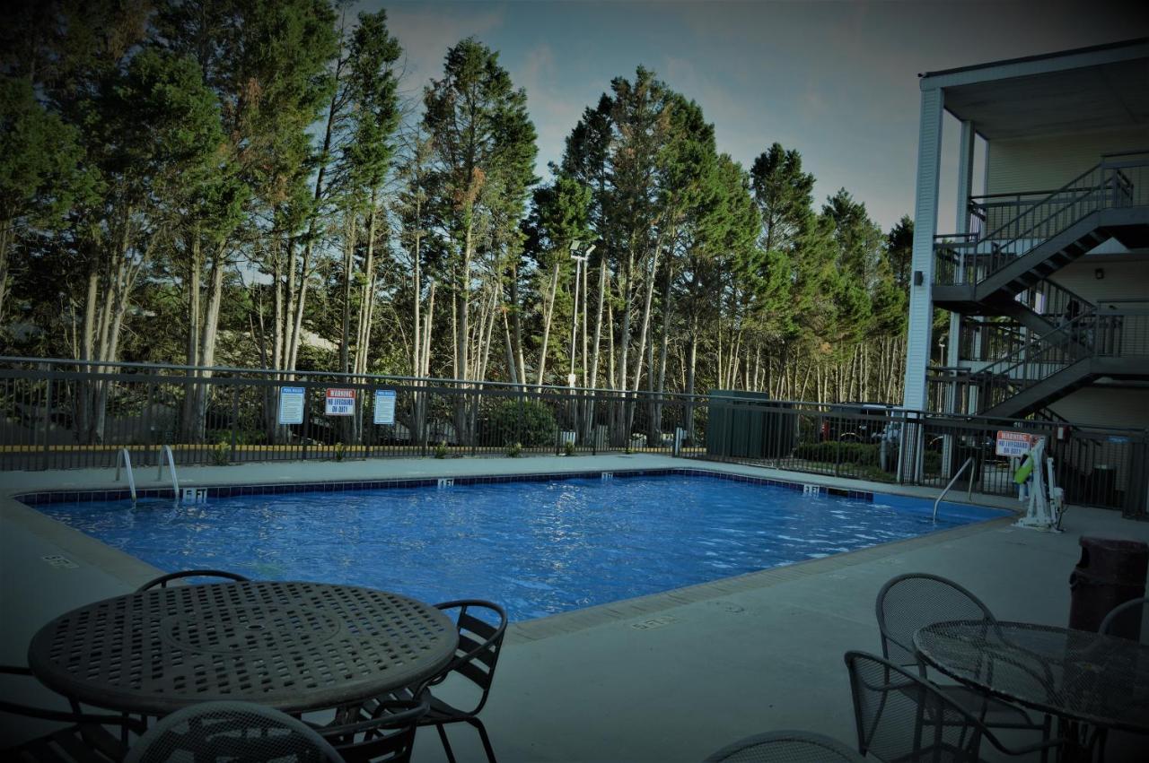 Days Inn By Wyndham Marietta-Atlanta-Delk Road Eksteriør billede